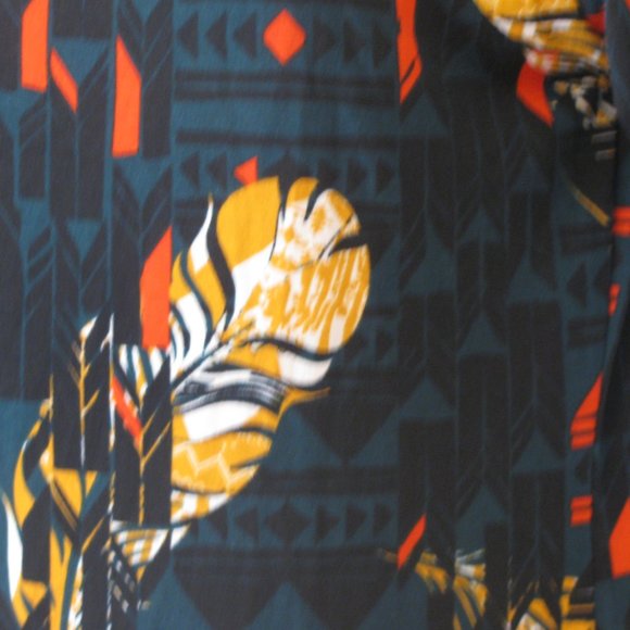 2/$15 LuLaRoe Julia Dress Medium NWT $36 Green with Feather Print Sheath - Picture 3 of 4